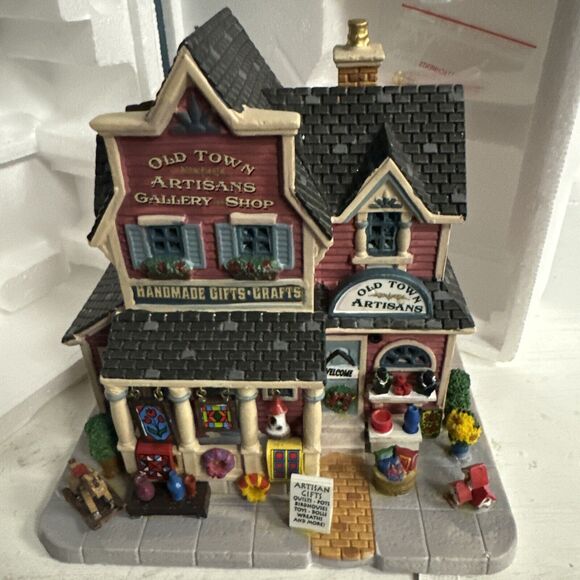 Lemax 25392 OLD TOWN ARTISANS GALLERY & SHOP Christmas Building Retired - Picture 2 of 6